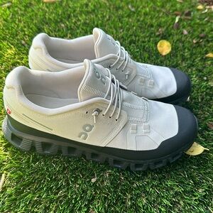 On Running Cloud shoe women’s 8.5